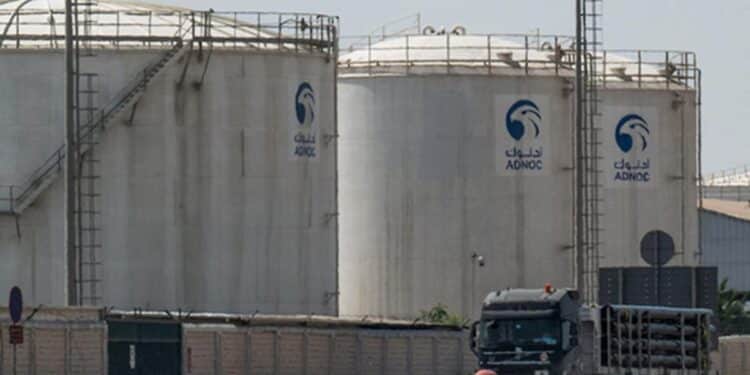 Guerre contre l’Iran : réserves pétrolières libérées et carburant en hausse dans le monde