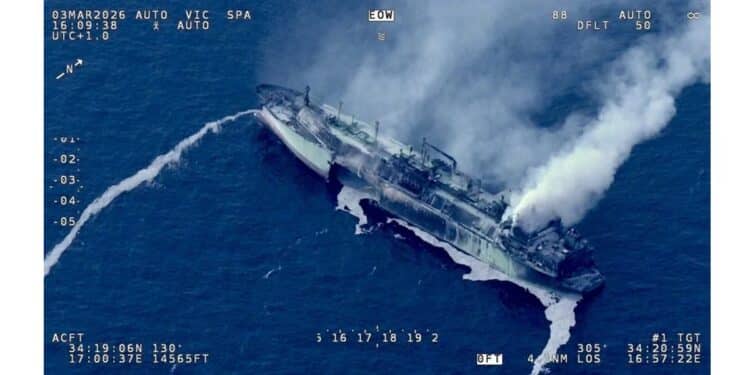 Un méthanier russe coule au large de la Libye après des explosions mystérieuses