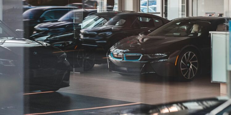 Voitures : la montée du marché parallèle inquiète les concessionnaires en Tunisie