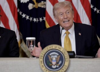 « Pas parfait, mais c’est la France » : Trump note Macron « 8/10 » sur la crise d’Ormuz