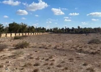 Méditation devant les mosquées ensevelies de Sabra, Raqqada et El Abbassia