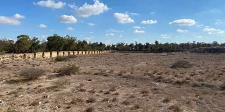 Méditation devant les mosquées ensevelies de Sabra, Raqqada et El Abbassia