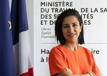 Enfance et numérique : La France et la Tunisie unissent leurs efforts face aux risques en ligne
