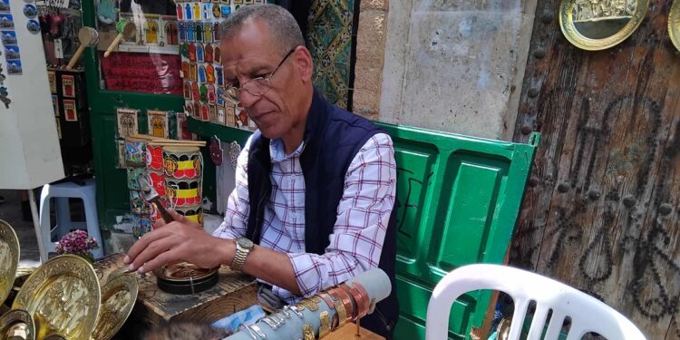 Everyday Tunisians : Ezzeddine, ambassadeur des artisans