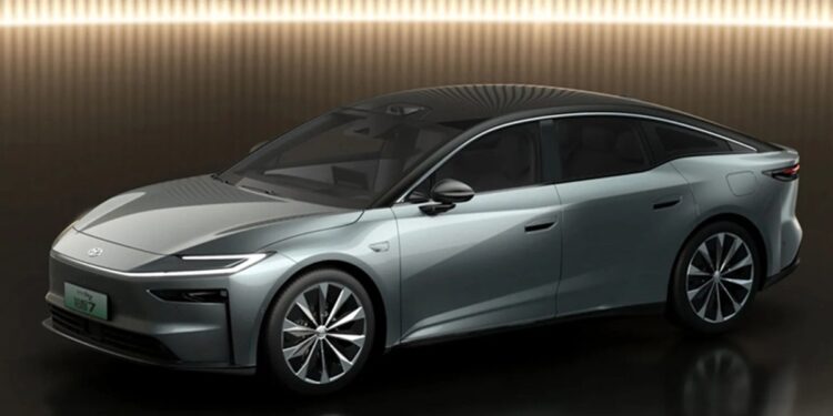 3 100 commandes en 60 minutes : la bZ7 de Toyota crée le choc