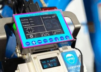 Industries électroniques : 10.000 emplois et 5 milliards de dinars d’exportations visés d’ici 2030