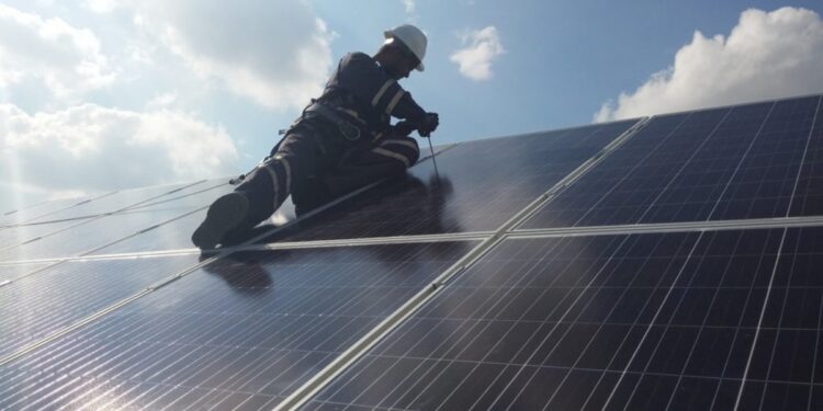 Énergie : Feu vert pour une centrale solaire à El Hamma, un nouveau pas vers le renouvelable