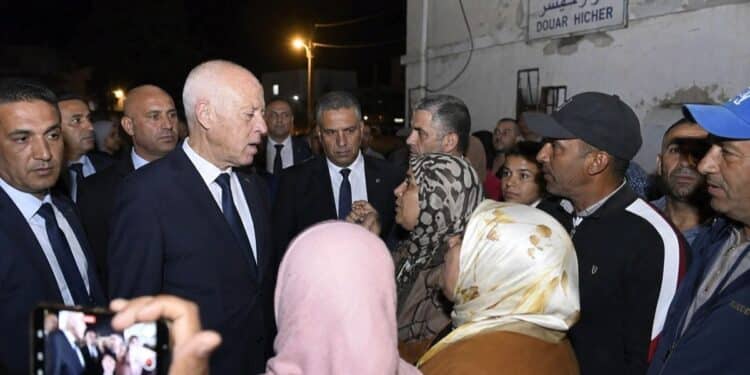Kaïs Saïed à Douar Hicher : Immersion nocturne au cœur des doléances des habitants