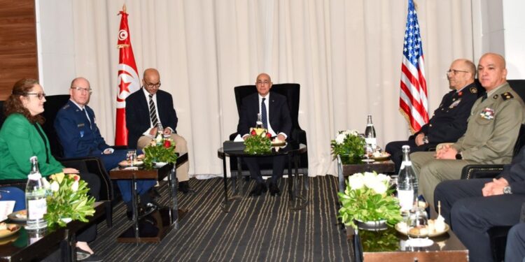 Défense : La Tunisie et les États-Unis renforcent leur coopération militaire aérienne