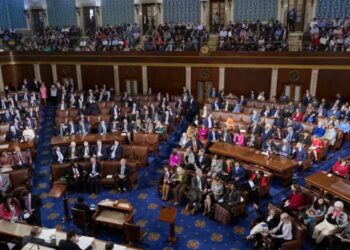 États-Unis : La Chambre des représentants vote un texte réclamant la fin de la guerre contre l’Iran