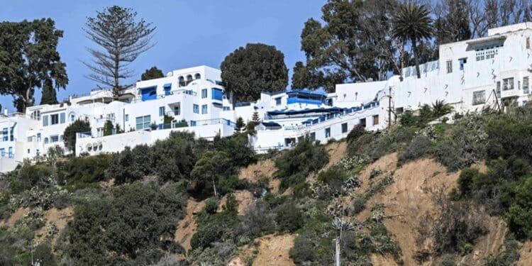 Sidi Bou Saïd : L’État accélère la sécurisation de la colline menacée par les glissements de terrain