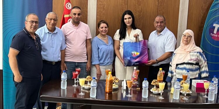 Baccalauréat 2026 : Tunisie Telecom met à l'honneur sept lauréats lors de cérémonies régionales