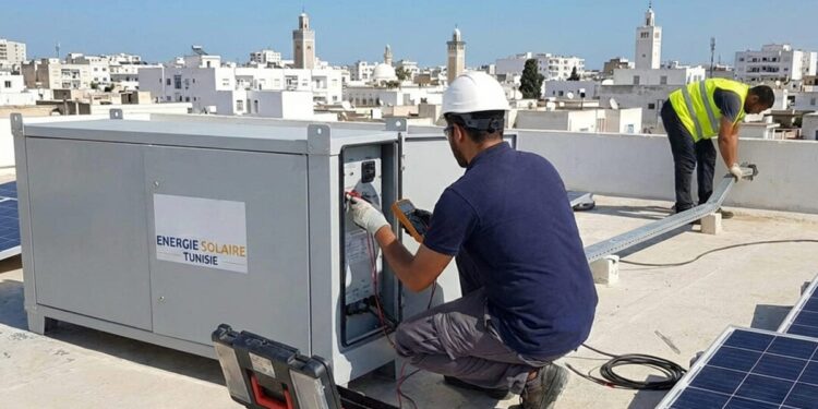 Batteries solaires : La décision de la STEG nécessite encore des clarifications avant sa mise en œuvre