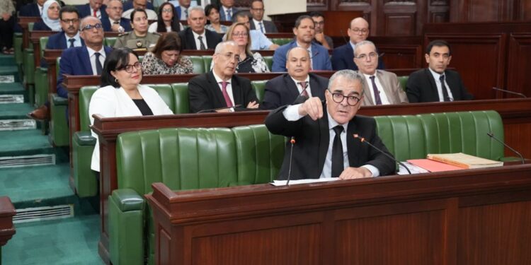 La Tunisie veut augmenter le revenu des citoyens et franchir un nouveau cap économique