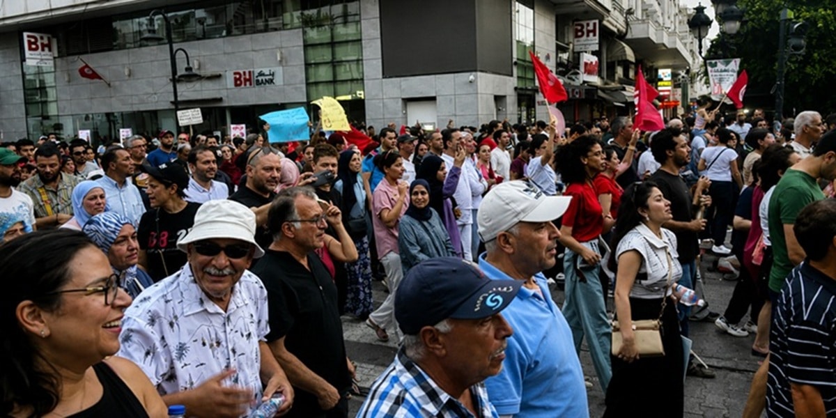 Tunisie : Le 25-Juillet, entre soutien au pouvoir et colère du quotidien