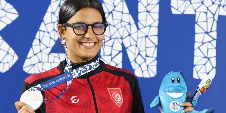 Tarente 2026 : Emna Ben Hassouna &agrave; 54 centi&egrave;mes de l&rsquo;or sur 100 m nage avec palmes
