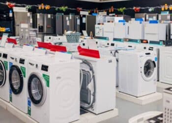 A large selection of household appliances for the bathroom and kitchen in the furniture store