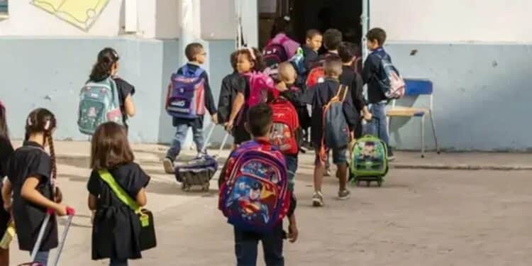 Rentr&eacute;e scolaire : 2,34 millions d&rsquo;&eacute;l&egrave;ves et 160.300 enseignants attendus ce mardi