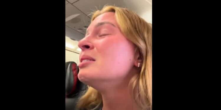 Vid&eacute;o - Frayeur &agrave; bord d&rsquo;un vol Istanbul-Tunis d&eacute;rout&eacute; vers Enfidha