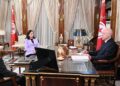 Ka&iuml;s Sa&iuml;ed lors de sa r&eacute;union avec la cheffe du gouvernement, Sarra Zaafrani Zenzri, et le ministre de l&rsquo;Emploi et de la Formation professionnelle, Riadh Chaoued, le 5 octobre 2026 au palais de Carthage.