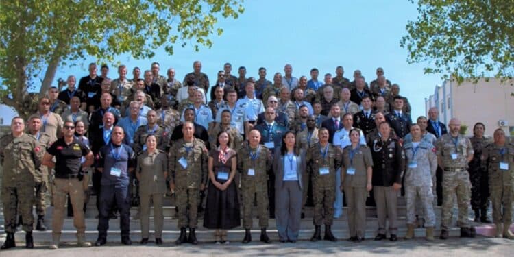 Des participants &agrave; la conf&eacute;rence internationale sur la lutte contre les engins explosifs improvis&eacute;s, organis&eacute;e &agrave; Bizerte les 8 et 9 septembre 2026. Cr&eacute;dit : SETAF Africa.