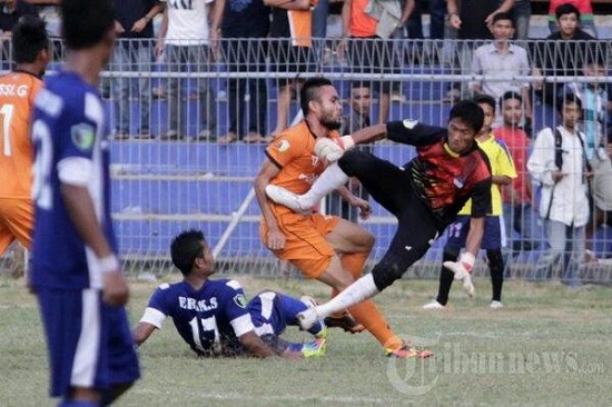 Indonesie-drame du foot (credit photo - Tribun news)