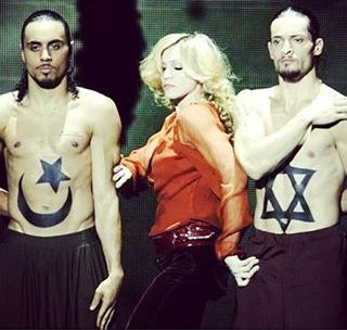 Madonna for Peace Instagram Webdo Juillet 2014