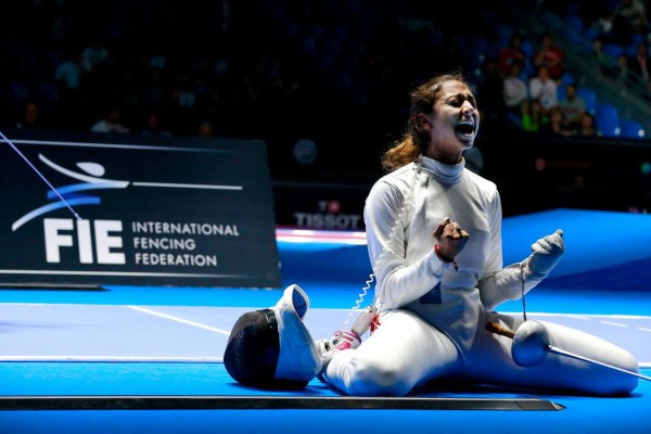 Sarra Besbes remporte la médaille de bronze aux championnat du monde d'escrime à Moscou | Photo : FIE