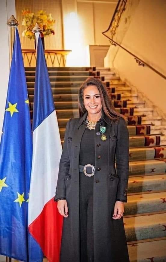 Hend Sabry officier des Arts et des Lettres